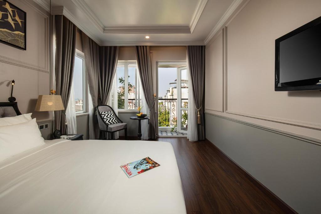Сьюит (Люкс с балконом), Hanoi Imperial Hotel