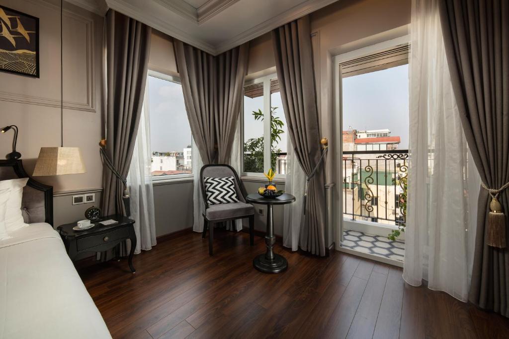Сьюит (Люкс с балконом), Hanoi Imperial Hotel