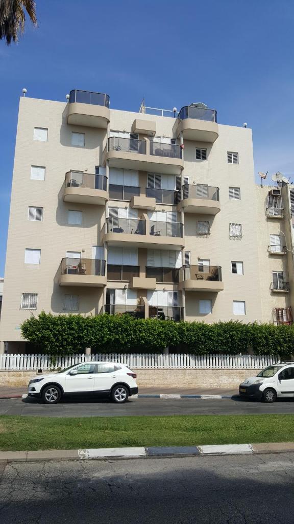 Beutifull view of batyam photo 2