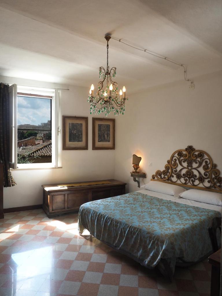 Azzi b&b Comfortably, in the quietness of the Perugia historical centre photo 1