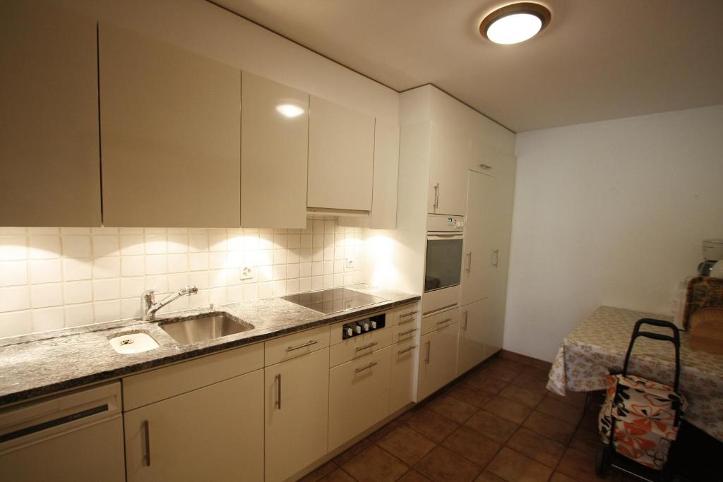 Apartment International photo 4