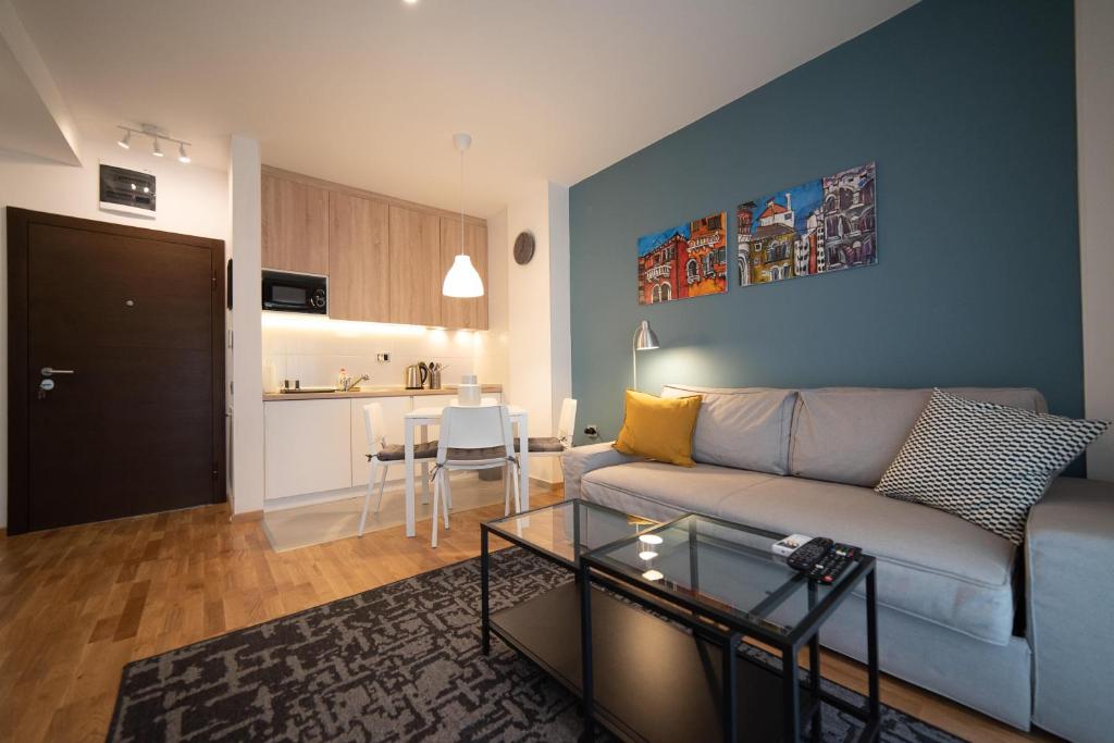 Central House photo 3