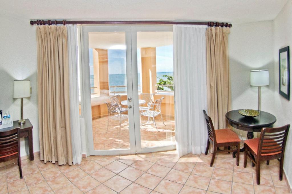 Rincon Beach Resort photo 4