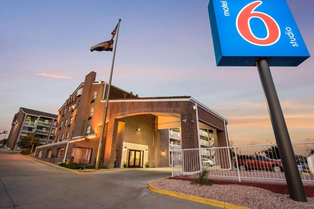 Studio 6 Colorado Springs, Colorado - Air Force Academy photo 1