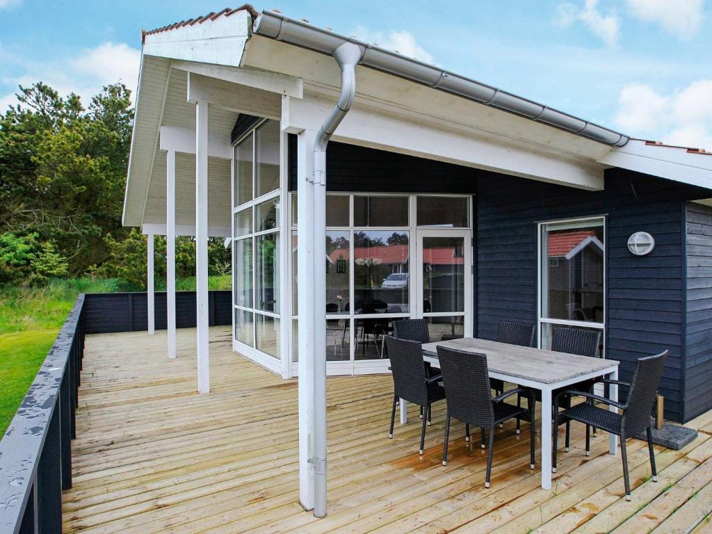 Three-Bedroom Holiday home in Ulfborg 23 photo 1