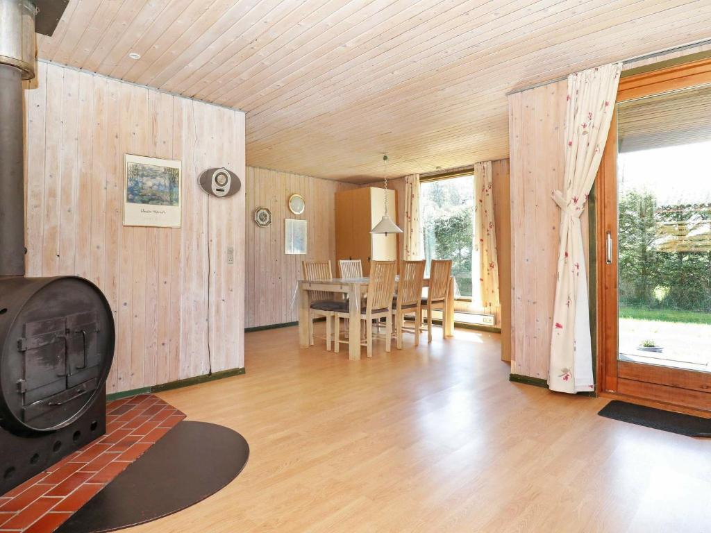 Three-Bedroom Holiday home in Løkken 41 photo 4