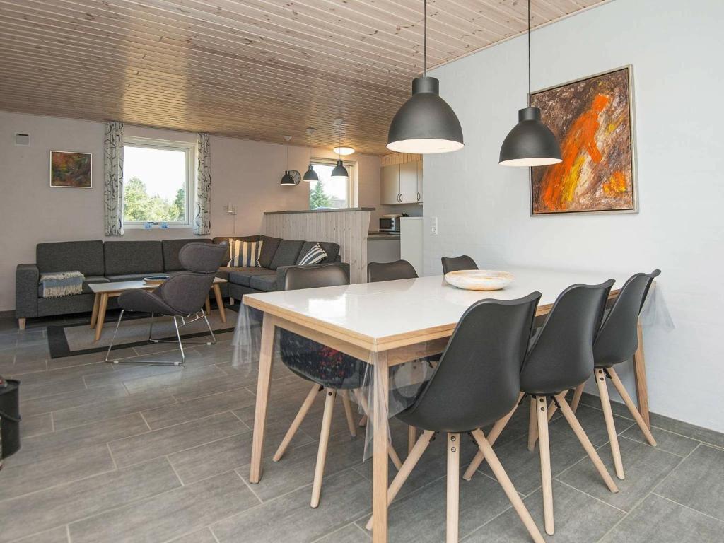 Holiday home Henne IX photo 4