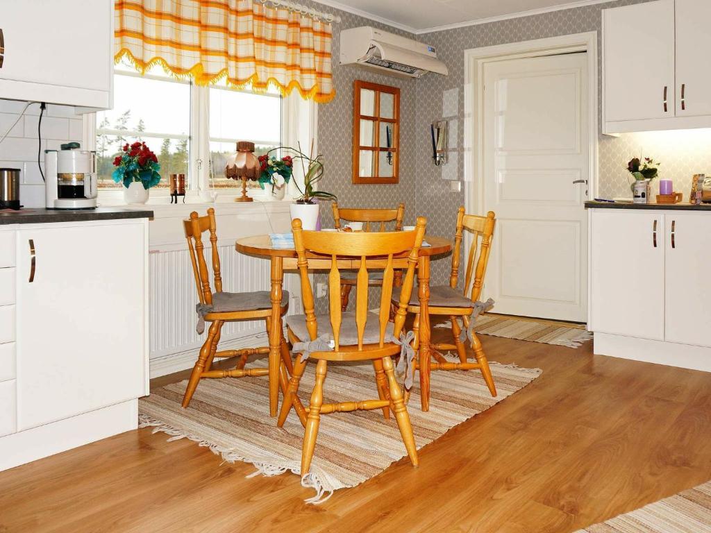 5 person holiday home in S VSJ photo 4