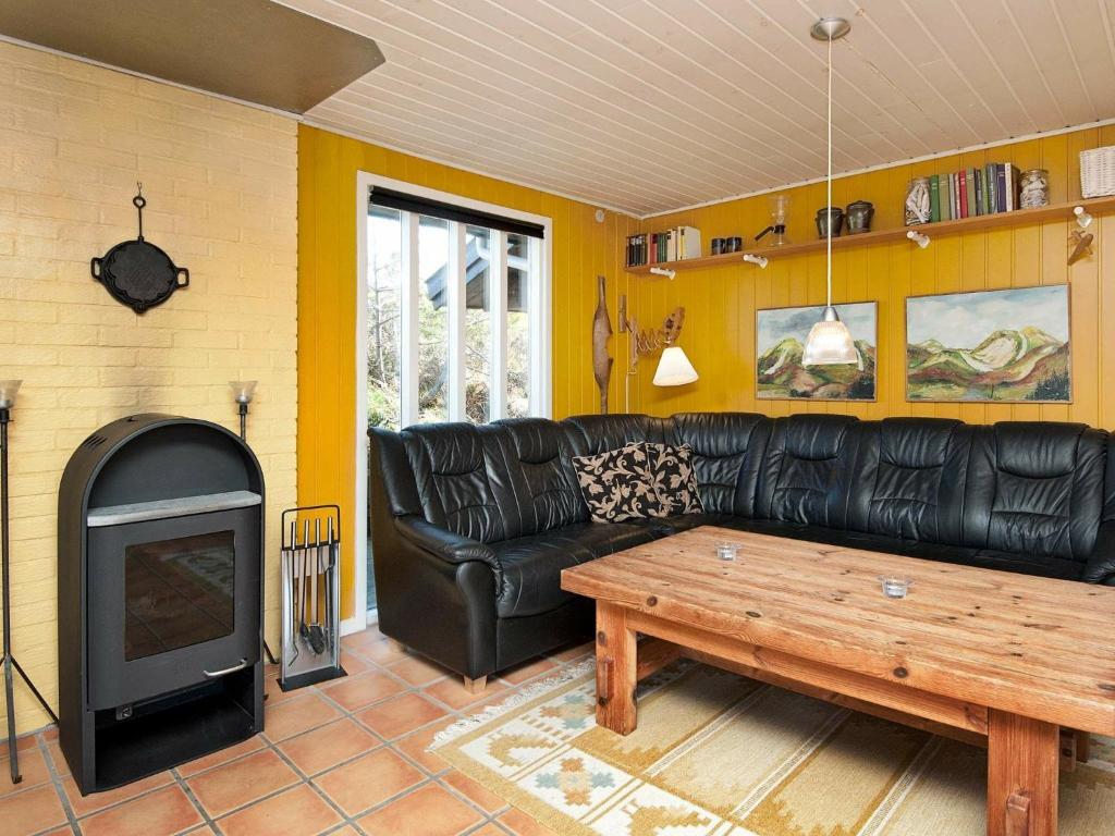 Three-Bedroom Holiday home in Henne 9 photo 3