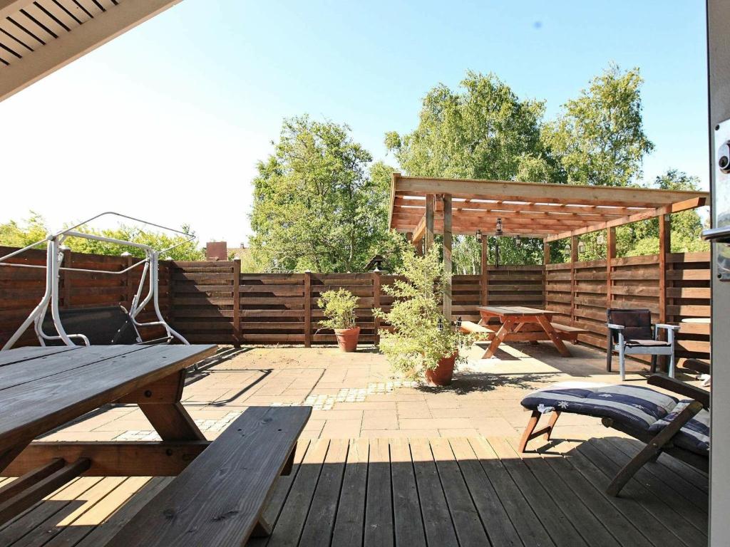 Three-Bedroom Holiday home in Rødby 30 photo 2