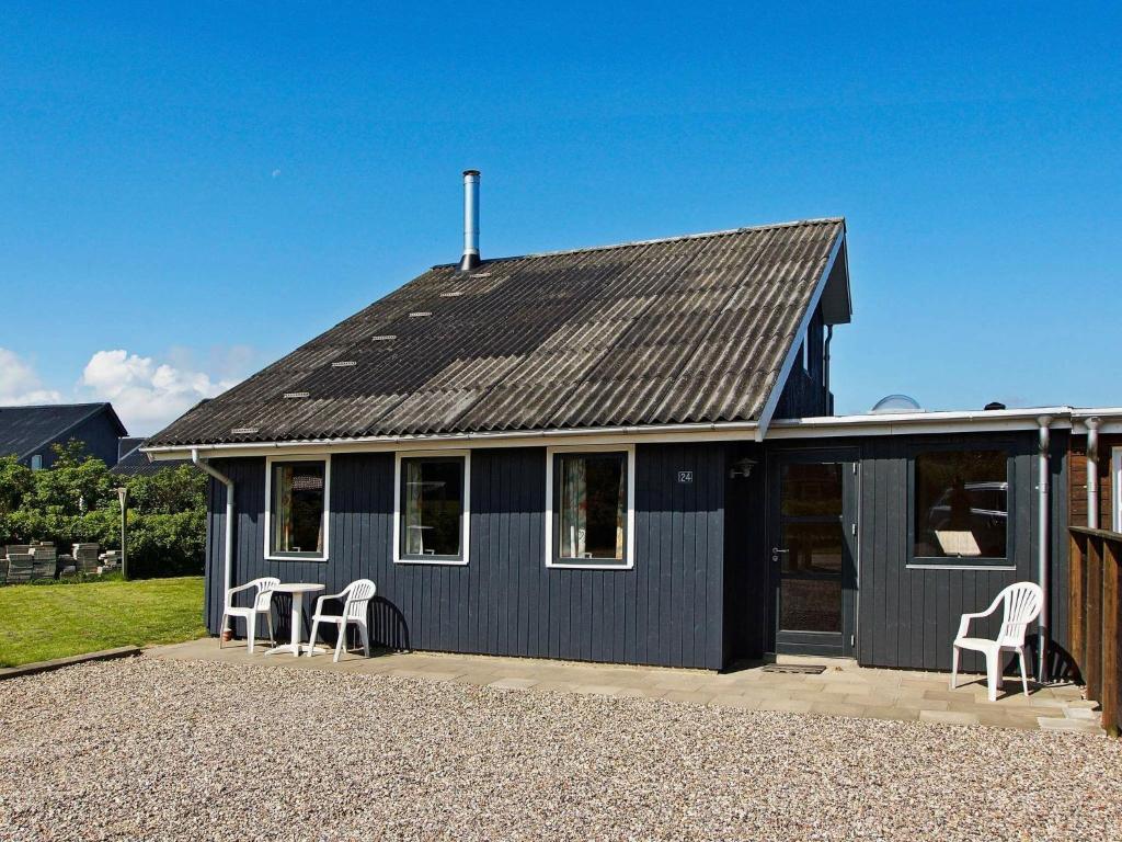 Three-Bedroom Holiday home in Hemmet 89 photo 2
