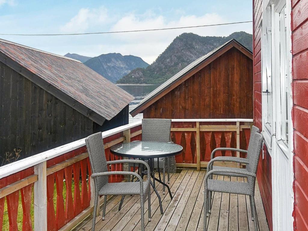 Holiday home Måndalen photo 1