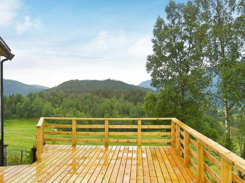 Four-Bedroom Holiday home in Bygstad 2 photo 4