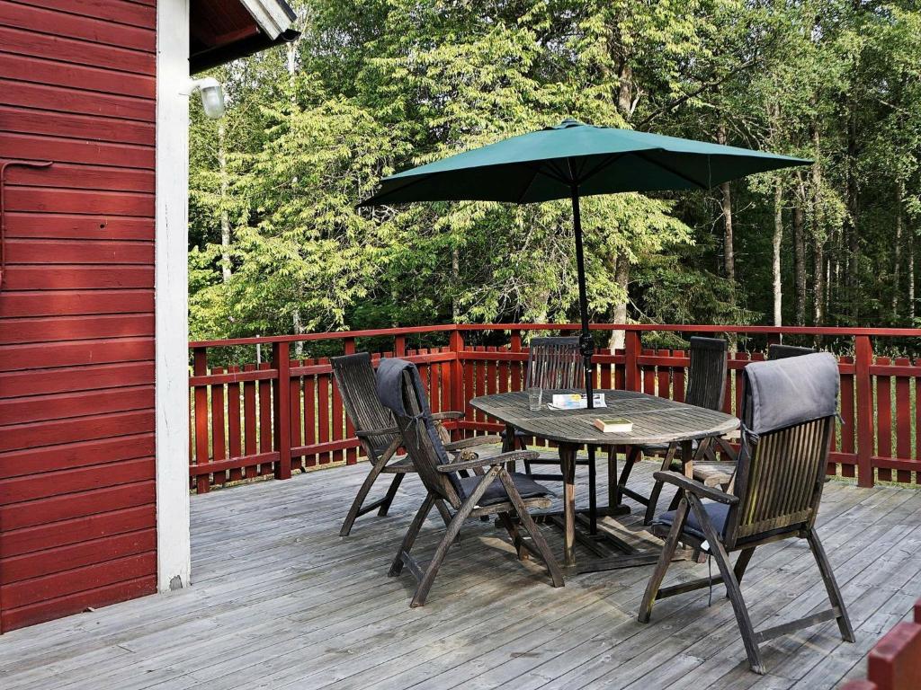 Three-Bedroom Holiday home in Hallabro photo 4