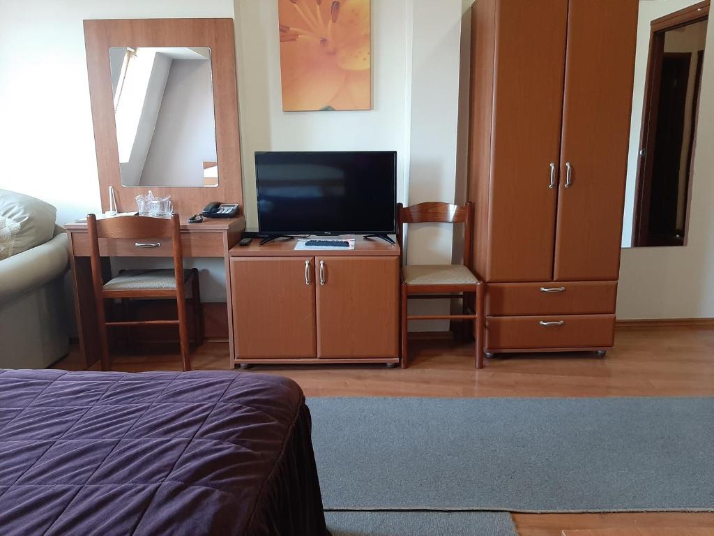 Sin-Kom Hotel Garni photo 4