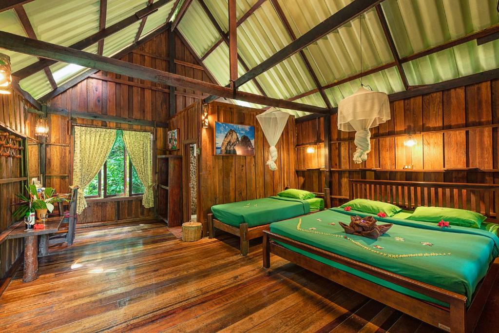 Khao Sok Riverside Cottages photo 1