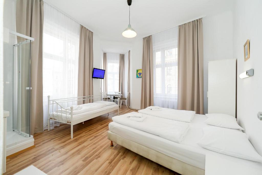 Трехместный (Трехместный номер с общим туалетом), Time Out City Hotel Vienna