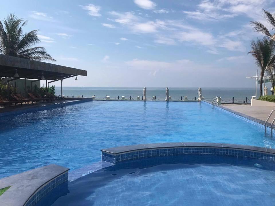 BLUE SAPHIRE RESORT,40M là biển