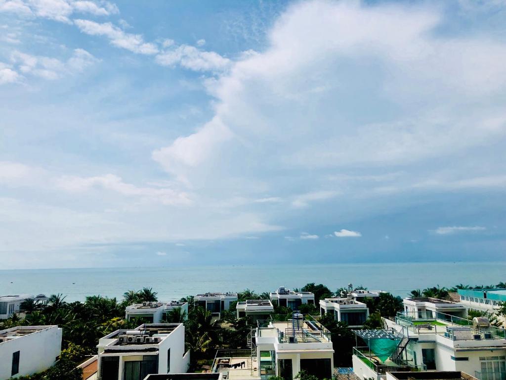 BLUE SAPHIRE RESORT,40M là biển