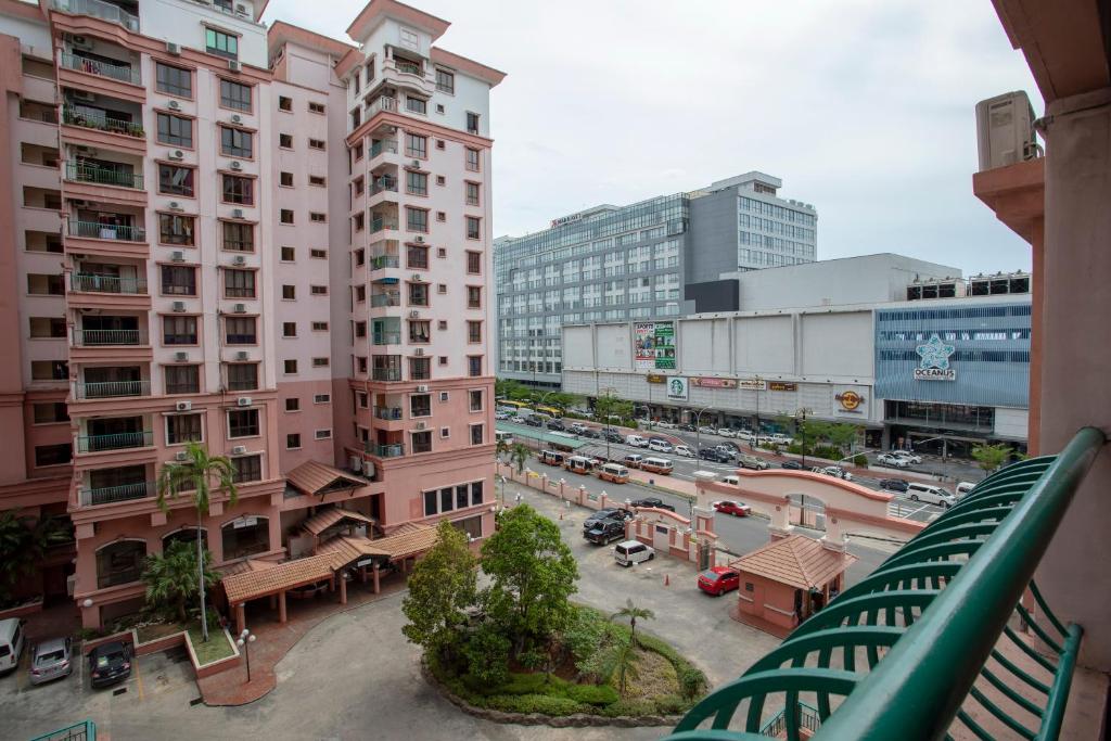 Marina Court Kota Kinabalu-2Bedroom 2Bathroom & 3 Bedroom 2 Bathroom Apartment photo 1