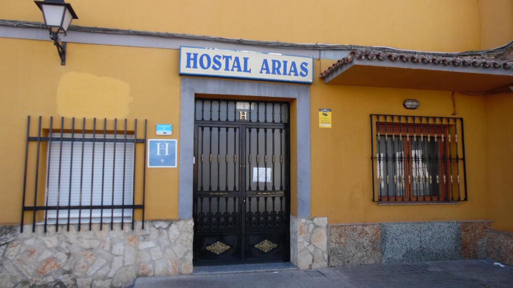 Hostal Arias photo 3