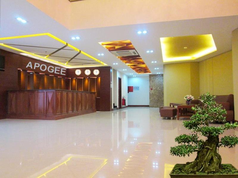Apogee Hotel