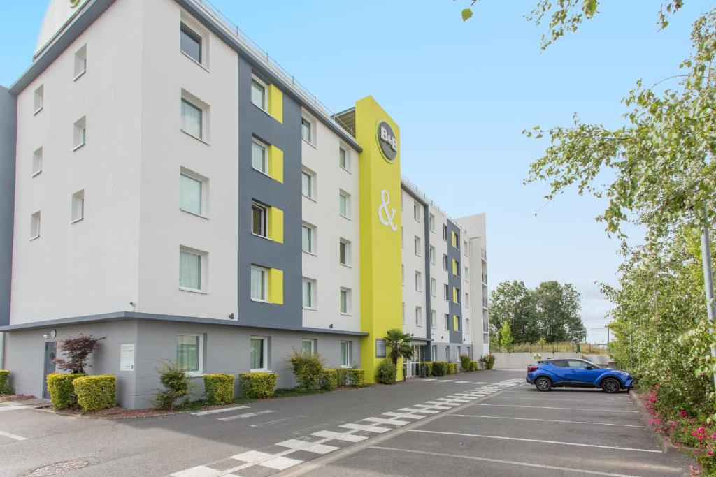B&B HOTEL Valenciennes photo 2
