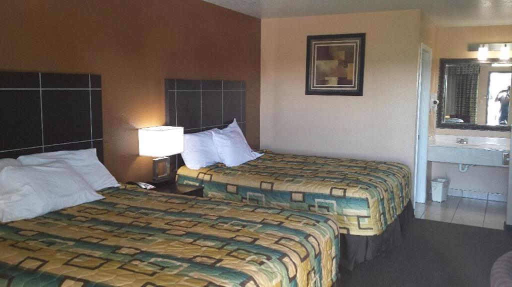Sona Inn Dilley image