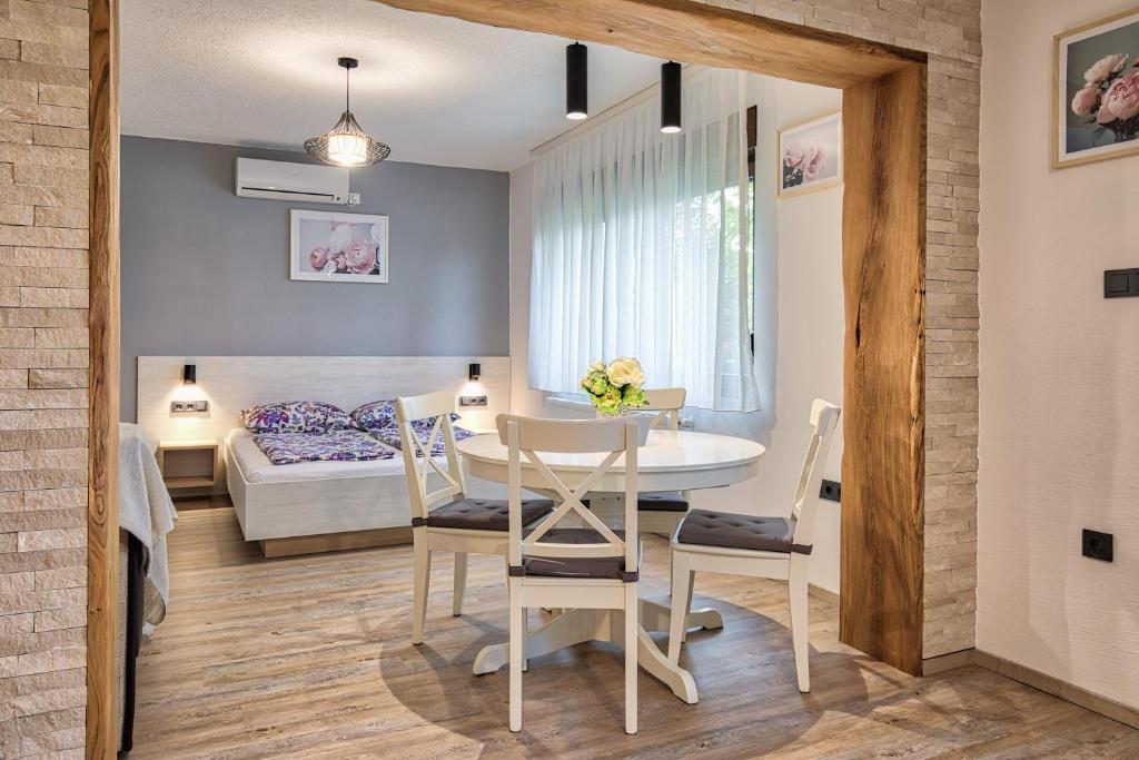 Apartments Lucić photo 1
