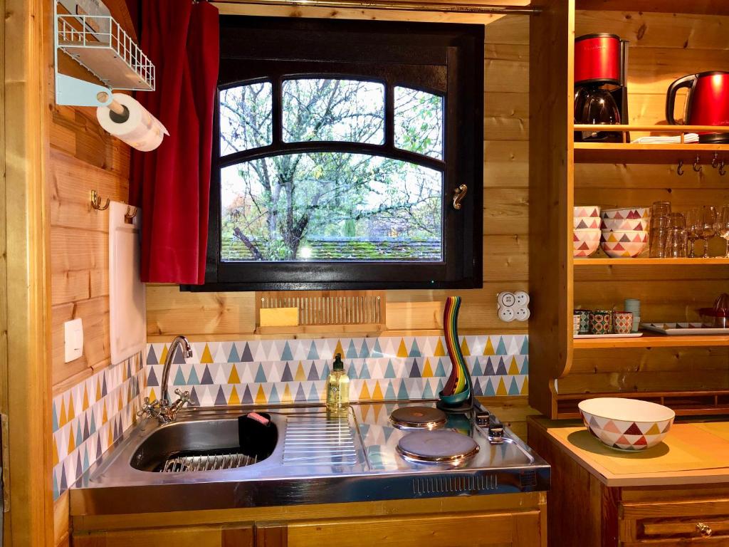 Millygite roulotte - 4 seasons Chalet-on-wheels photo 3