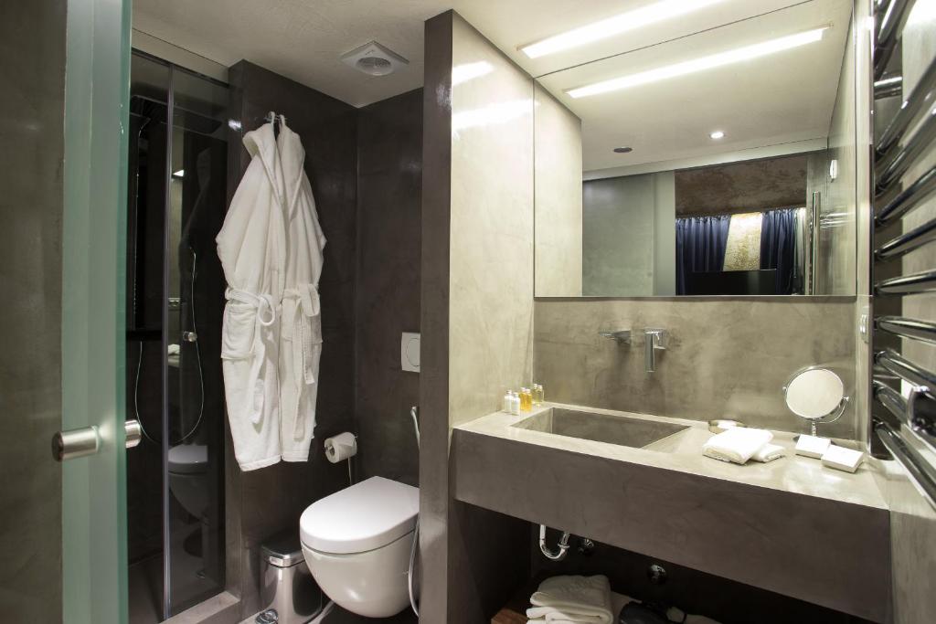 Двухместный (Улучшенный двухместный номер с 1 кроватью), Hotel Hemera