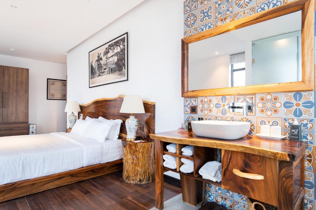 Sky Gem Central Hotel