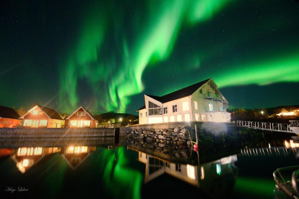 Senja Fjordhotell and Apartments photo 1