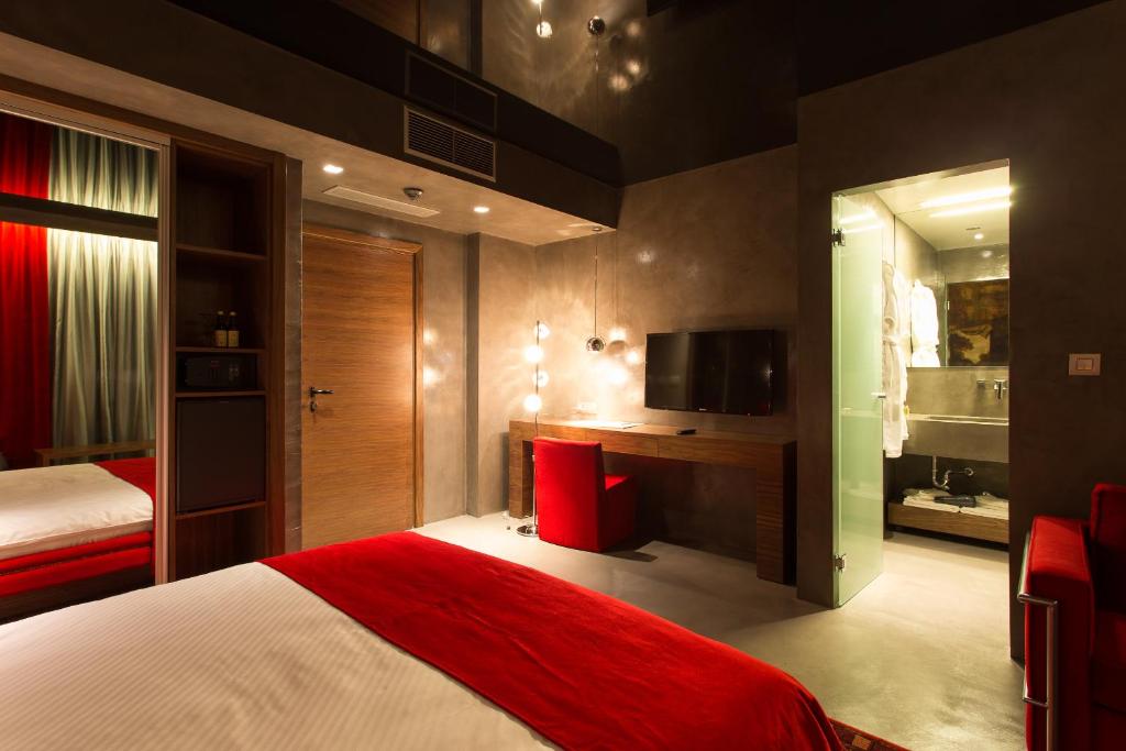 Двухместный (Улучшенный двухместный номер с 1 кроватью), Hotel Hemera
