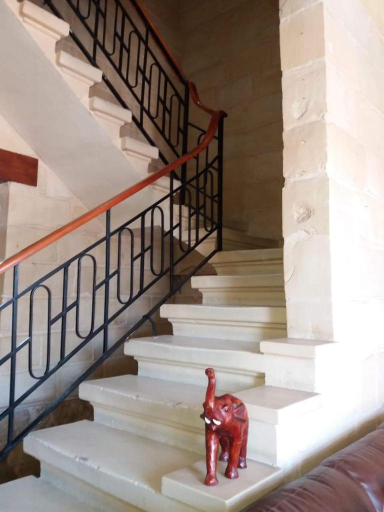 Entire Senglea Seaview Town house photo 3