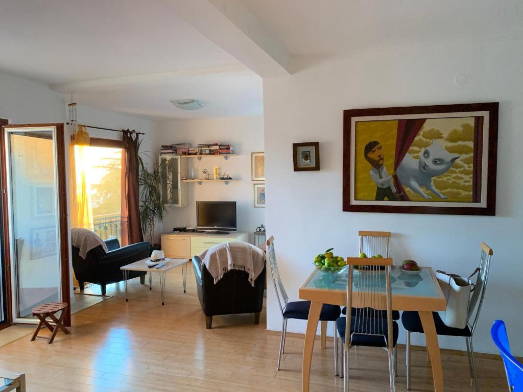 Regent Apartment photo 2