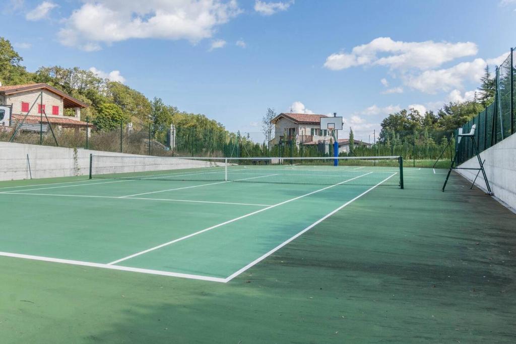 ALTIDO Superb Villa with Tennis Court, Garden and BBQ area photo 3