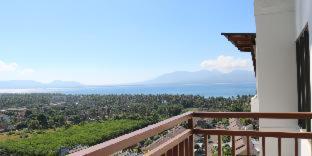 ILLIRA Hotel Banyuwangi photo 2