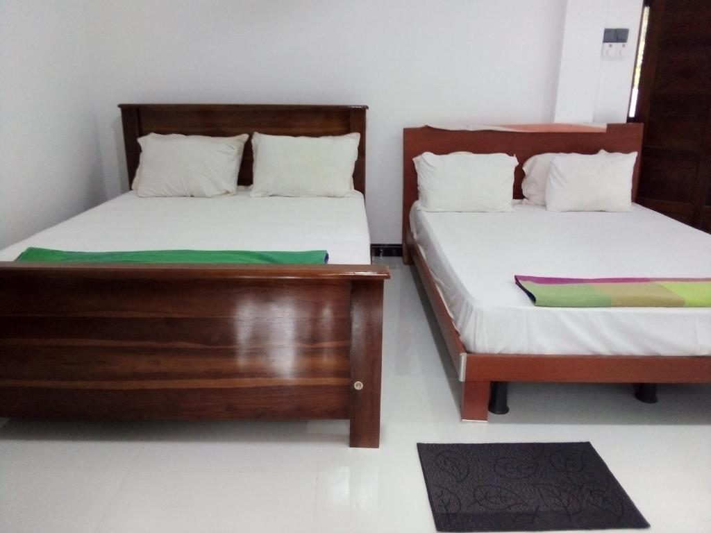 Priyanna Guest, Forest view photo 3