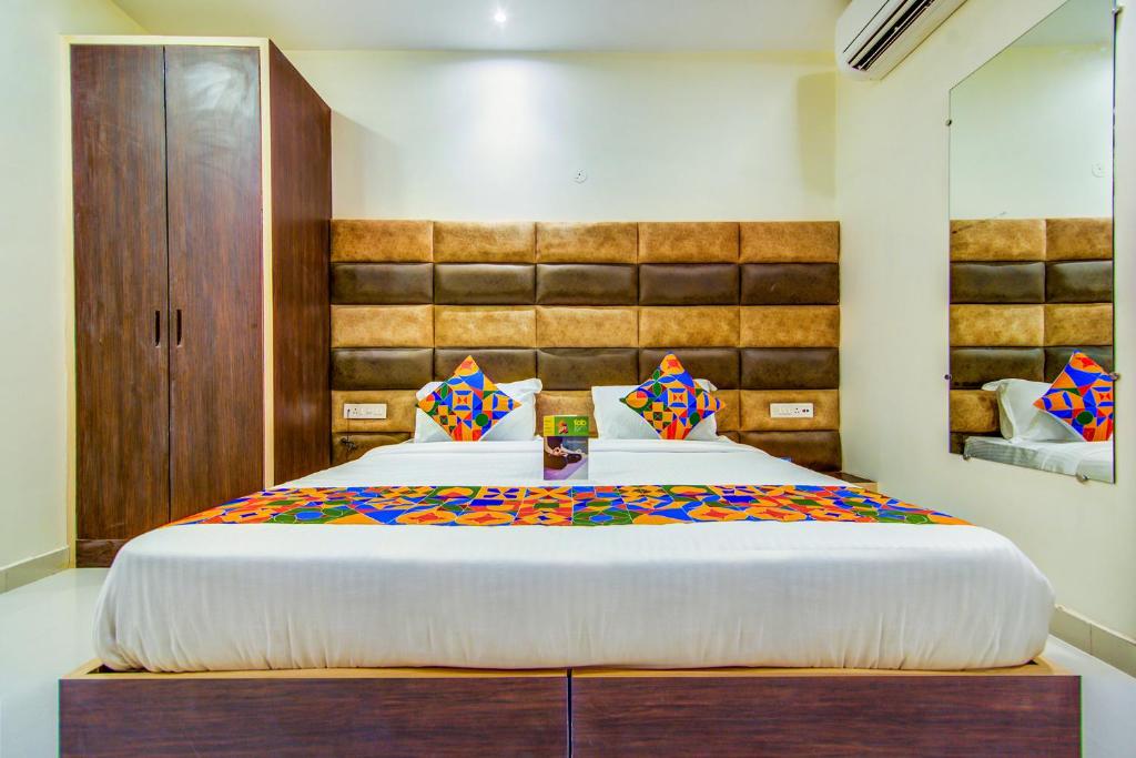 FabHotel Nayyar Inn photo 2