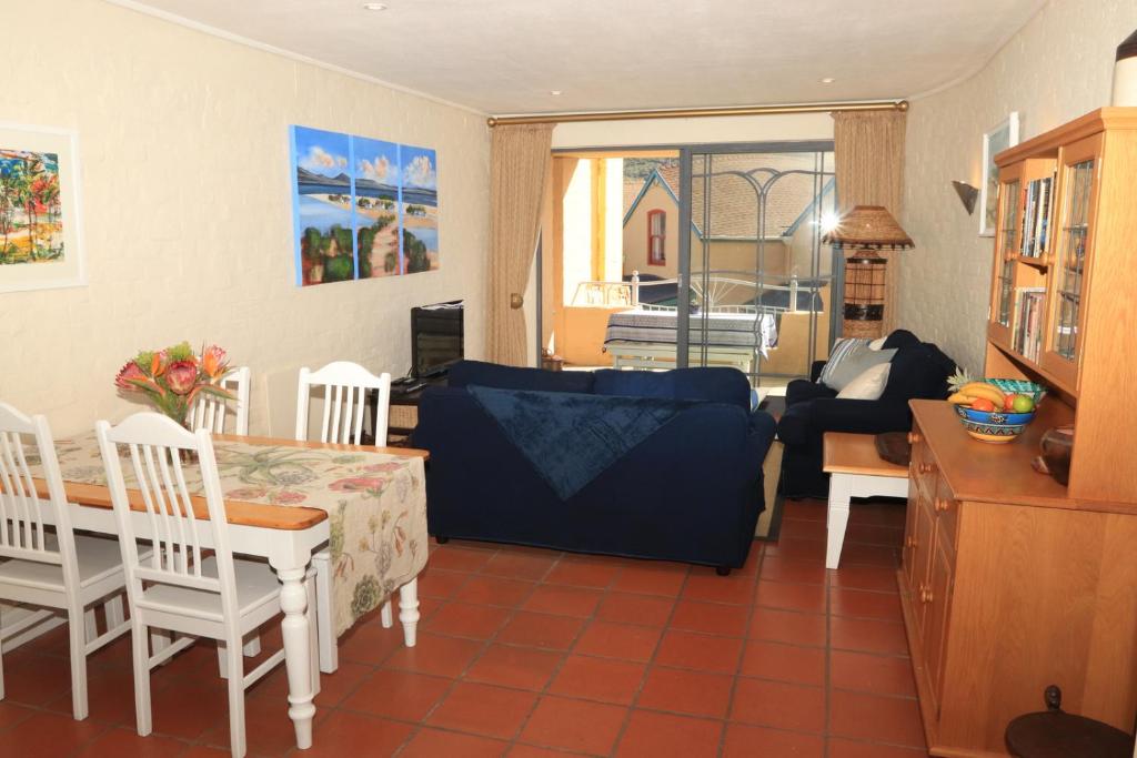 29 The Village photo 3