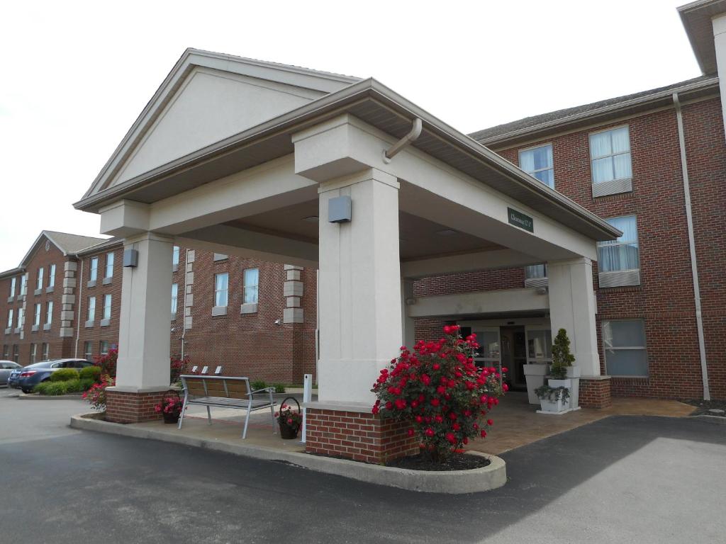 Holiday Inn Express Fairfield, an IHG Hotel image