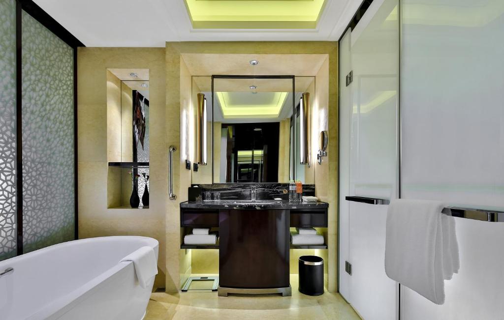 Двухместный (Superior King Nonsmoking), Crowne Plaza Chengdu Panda Garden