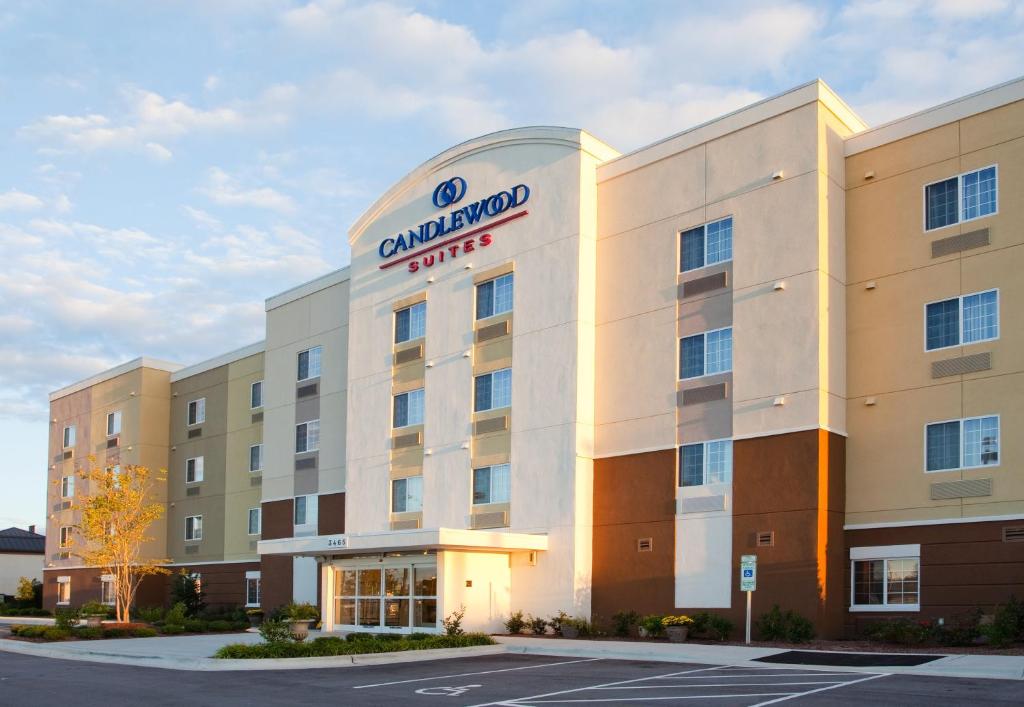 Candlewood Suites New Bern, an IHG Hotel image
