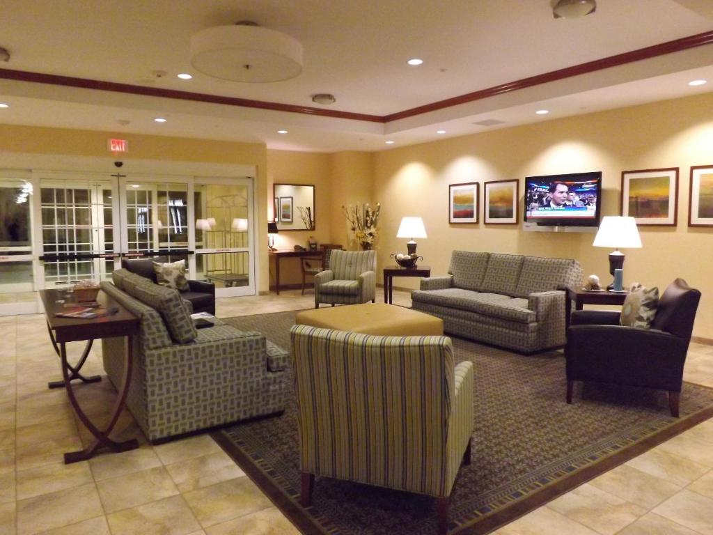 Candlewood Suites Fredericksburg, an IHG Hotel image