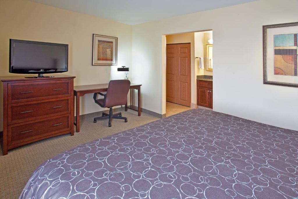 Staybridge Suites Elkhart North, an IHG Hotel photo 2