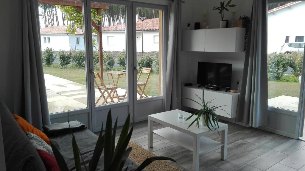 Maison moderne proche lac et plage photo 3