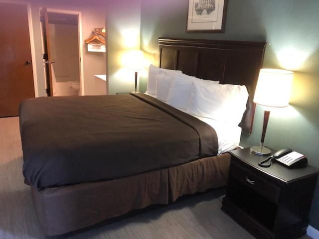 Americas Best Value Inn Athens photo 3