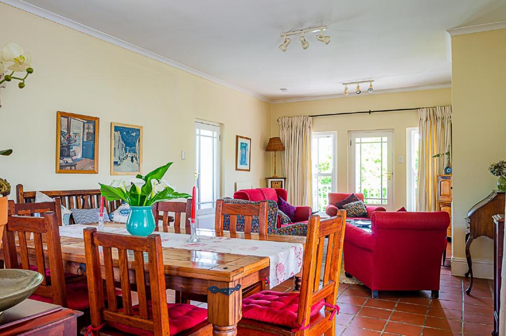 56B Gowrie Village photo 1