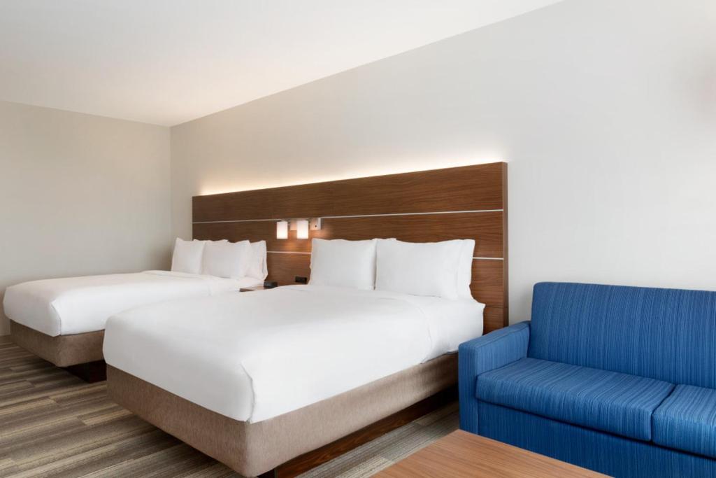 Holiday Inn Express & Suites - Cincinnati NE - Red Bank Road, an IHG Hotel photo 2